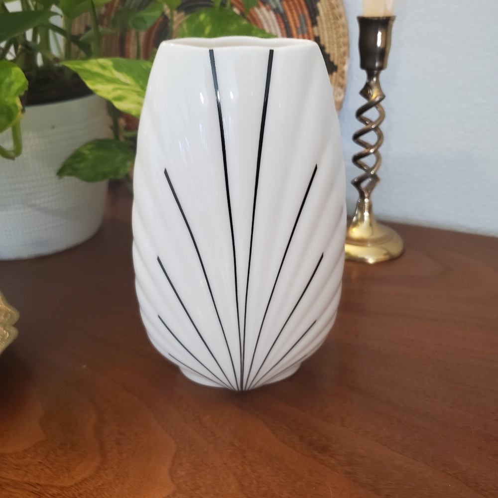 Vintage Art Deco Seizan Vase